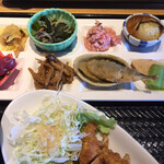 窯焼和牛ステーキの鉄板居酒屋 市場小路 - 