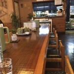 Kurumaya - 一枚板の長〜いテーブル