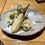 魚の三是 - 春の天ぷら盛り合わせ（税抜き680円）