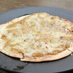 トリワイン ＰＩＫＯＳＨＨＨＵ - スパイシーキーマカレーピッツァ