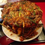 中華食堂　天海 - 酸辣湯麺（スーラータンメン）935円　配膳時の画像です
