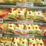 Fujiya - プレミアム国産苺のショートケーキ　今だけ、520円（以下 税込）が 260円。　　　　　2020.03.28