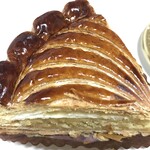 ペイナタル - ピチヴィエ(アーモンドクリームパイ)  350円