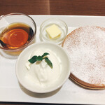 mirukuandopafeyotsubahowaitoko-ji - よつ葉のメイプルパンケーキ