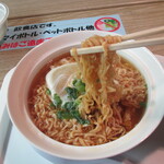 駄菓子や　昭和基地一丁目Ｃ５７ - チキンラーメン（麺）