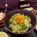 内浦漁協直営 いけすや - 甘だれおろしの鯵丼