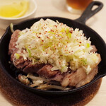 トンテキ食堂8 - ネギ塩麴のトンテキ(800円)