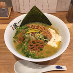 麺屋 猪一 離れ - 京都北山旨み豆腐と
      10種野菜のべじぽたぽたそば（油不使用）1,200円
