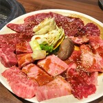 Sumibi Yakiniku Kourakuen - 