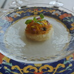 フレンチレストラン ミクニ サッポロ - 新篠津つちから農場“NEO 玉葱”と知床鶏のサラダ