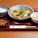 Yakisoba set with gomoku Yakisoba (stir-fried noodles) paste
