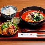 担々麺定食