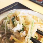 Tateyama Soba - かき揚げも出汁に沈めてフニャフニャになる寸前のところで頂きます。