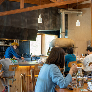 クルック フィールズ ダイニング_2