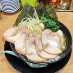 町田商店 - 『 ネギチャーシューメン （醤油）』＋『 うづら5個 』 1100円＋100円