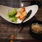 Waando Virarizoto Koshitsu Bishoku Dainingu Shikibu - 鶏天丼明太マヨ添え　ミニうどん付き　500円