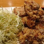 九州 熱中屋 - やや揚がり過ぎの唐揚げ