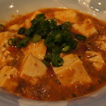 煮込みと惣菜 かん乃 - まさかの麻婆豆腐