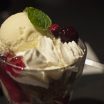 炭焼きステーキくに 赤坂店 - パフェ