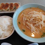 Kurumaya Ramen - 味噌ラーメン＆餃子