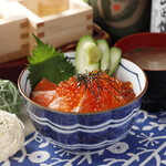 ● Ishikari specialty [Salmon roe Oyako-don (Chicken and egg bowl)]