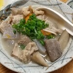 立ち拠り酒場 榮 - 『 塩もつ煮込み 』