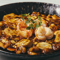 海老とパクチーのトムヤム麻婆豆腐