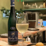 創作串揚げ専門店 ミラージュ - ドリンク写真:白ワインと鯛の串