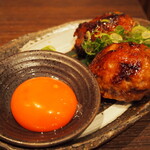 炭火焼鳥 杉の屋 - 近江黒鶏 月見つくね