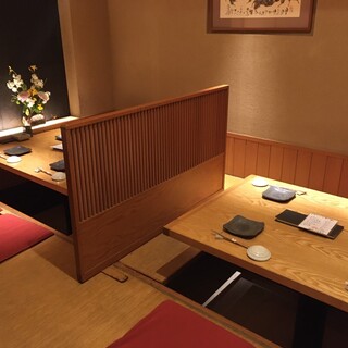 目線が隠れる高さのツイタテにて仕切ってあります