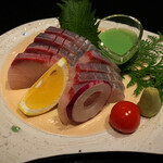 鮨造り 欲望割烹 むっく KACSH - 寒鰤のお造りぬた添え