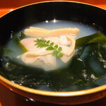 初音鮨 - 蛤のお吸い物