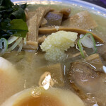 ラーメン 前田家 - ニンニクが美味しさを100倍増します