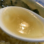 ラーメン 前田家 - スープ
