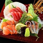 Great deal! Assortment of 3 fresh fish sashimi of your choice
