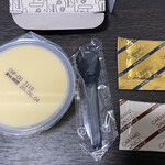 焼きたてチーズタルト専門店PABLO - 黄金ブリュレチーズプリン