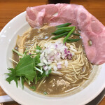 煮干し豚骨らーめん専門店 六郷 - こってりラーメン