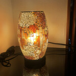 ビストロ アトゥー - お洒落なランプ