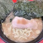 ラーメン 杉田家 - 海苔増しのサービス(笑)