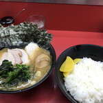 ラーメン 杉田家 - 