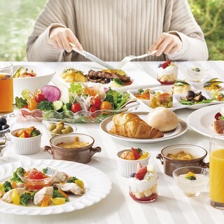 ②Enjoy monthly lunches made with seasonal ingredients and Okura traditions.