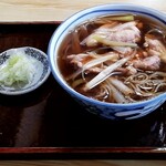 岡平 - ひな鳥そば　７５０円込　お汁と鳥肉が美味しい