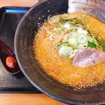 一村 - 辛みそラーメン840円