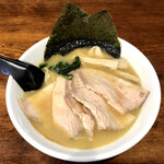 ラーメン中澤 - 濃厚醤油ラーメン¥700+豚チャーシュー¥150+大盛無料