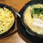 横浜家系ラーメン 風神家 - 