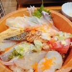 すし道楽 - 地魚丼