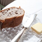 Bella Vista - 【パン】ライ麦パンと無花果と胡桃のパン