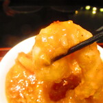 黄鶴 - ランチ小皿定食　２８００円（税込）のエビのチリソース煮のアップ【２０２０年３月】