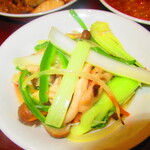 黄鶴 - ランチ小皿定食　２８００円（税込）の蟹と野菜の塩炒めのアップ【２０２０年３月】