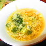 黄鶴 - ランチ小皿定食　２８００円（税込）の玉子スープのアップ【２０２０年３月】